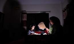 Bangladesh ch&#236;m trong b&#243;ng tối, 130 triệu người kh&#244;ng c&#243; điện để d&#249;ng