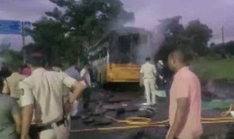 Cháy xe buýt tại Ấn Độ khiến gần 50 người thương vong
