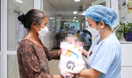 Nghệ An: Cứu sống trẻ sinh non 25 tuần tuổi, cân nặng chỉ 700 gram