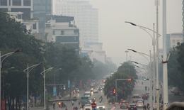 Hà Nội bị bao phủ bởi làn sương mù trắng đục