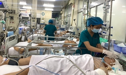 TP.HCM: Bệnh viện hạ tiêu chuẩn, nâng hỗ trợ để tuyển điều dưỡng