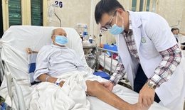 20 phút phẫu thuật kết hợp xương ít xâm lấn cho cụ ông 100 tuổi