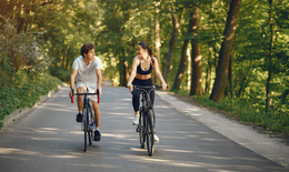 Chạy bộ hay đạp xe giúp giảm cân nhanh hơn?