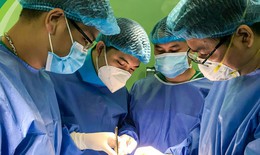 Trẻ sơ sinh nhỏ tuổi nhất ở Việt Nam trải qua cuộc phẫu thuật tạo hình khe hở mặt phức tạp