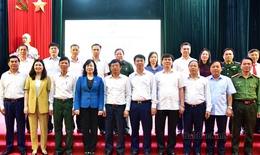 Bộ trưởng Bộ Y tế Đào Hồng Lan tiếp xúc cử tri tại huyện Lương Tài, tỉnh Bắc Ninh