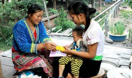 Cô đỡ thôn bản 30 năm chăm sóc sức khỏe phụ nữ mang thai