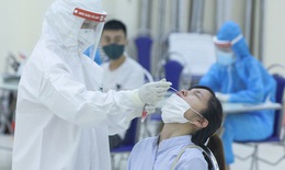 Sáng 7/11: Có 55 ca COVID-19 nặng đang thở oxy, thở máy; theo dõi chặt sự xuất hiện các biến thể mới