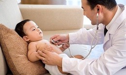 Điều trị và dự phòng nhiễm virus hợp bào hô hấp cho trẻ như thế nào?