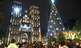 Hà Nội lung linh sắc màu trước thềm Giáng sinh