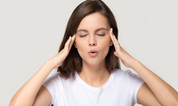 7 bài tập thở hỗ trợ giảm đau đầu