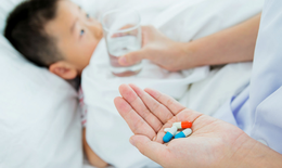 Bị cúm, uống thuốc kháng sinh có khỏi không?
