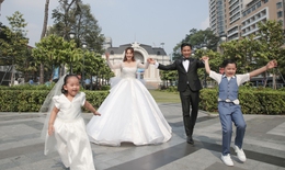 Con trai, con gái Khánh Thi - Phan Hiển 'chiếm sóng' bố mẹ trong 3 bộ ảnh cưới