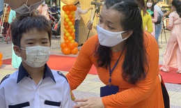 Học sinh mầm non, tiểu học và lớp 6 ở TP.HCM háo hức trở lại trường