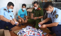'Loạn giá' kit test COVID-19, máy đo SpO2... Hà Nội yêu cầu kiểm tra xử lý nghiêm