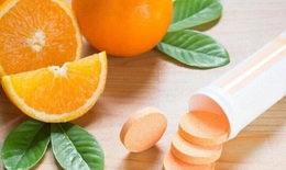 Thực hư uống vitamin C, nước quả có múi, nước dừa làm bệnh COVID-19 lâu khỏi