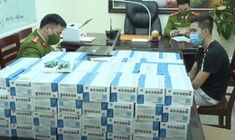 Bắt giữ đối tượng vận chuyển gần 29.000 viên thuốc điều trị COVID-19 không rõ nguồn gốc