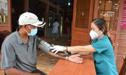 Tây Nguyên tăng ca mắc COVID-19 mới, phụ huynh rốt ráo dạy con phòng dịch