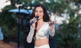 Đông Nhi chiếm trọn trái tim của showbiz Việt, vì sao?