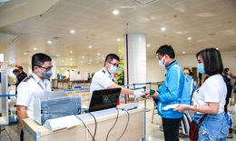 Nóng: Việt Nam tạm dừng khai báo y tế COVID-19 với người nhập cảnh từ 0h ngày 27/4