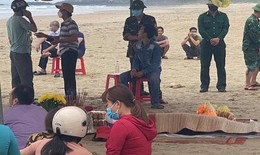 Tìm thấy thi thể học sinh xấu số bị sóng cuốn mất tích