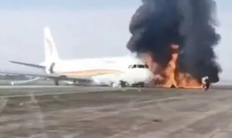 Thót tim máy bay bốc cháy khi đang cất cánh ở tây nam Trung Quốc