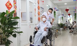 Điều dưỡng Bệnh viện YHCT Nghệ An: Nỗ lực phấn đấu, hết lòng vì người bệnh