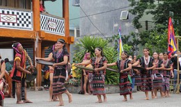 Lên vùng cao Thừa Thiên Huế xem tái hiện Lễ hội 'Mừng lúa mới' của đồng bào dân tộc Cơ Tu