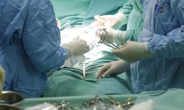 Ra máu âm đạo liên tục, thai phụ phát hiện ung thư cổ tử cung khi có bầu tháng thứ 4