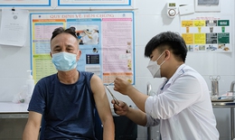 Bộ Y tế lại tiếp tục nhắc các địa phương nhận vaccine phòng COVID-19 đã phân bổ; Chịu trách nhiệm khi xảy ra dịch