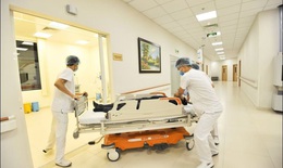 Nam thanh niên xuất huyết não sau đi tắm hồ bơi