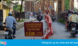 Cầu Long Biên được lắp dải phân cách ngăn xe ba gác