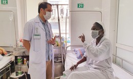 Cứu sống giáo viên người Nigeria mắc sốt rét ác tính nguy kịch