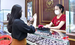 Gi&#225; v&#224;ng đảo chiều, tăng mạnh