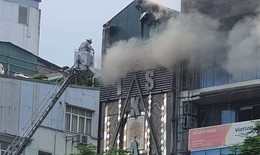 Cháy quán karaoke ở Hà Nội: 3 chiến sĩ công an hy sinh khi làm nhiệm vụ