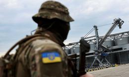 Chuyến hàng ngũ cốc đầu tiên của Ukraine rời cảng Odessa