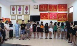 Hơn 40 nam nữ tụ tập &#39;bay lắc&#39; trong qu&#225;n karaoke ở Bắc Ninh
