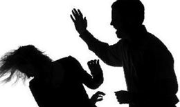 Điều tra vụ người phụ nữ tử vong nghi bị chồng bạo hành