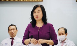 Quyền Bộ trưởng Đào Hồng Lan: "Đọc những bài báo người bệnh tự đi mua thuốc, vật tư, tôi rất đau lòng"