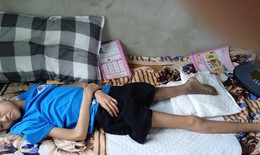 Mất đi một bên chân, bé gái bị ung thư xương mong ước được lắp chân giả