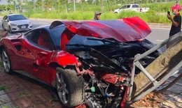 Thông tin mới vụ siêu xe Ferrari 488 bị tai nạn khi đi sửa