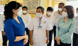 Quyền Bộ trưởng Bộ Y tế Đào Hồng Lan thăm, làm việc với y tế cơ sở của Đắk Lắk