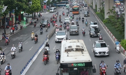 Đường Nguyễn Trãi ra sao trong ngày đầu phân làn tách riêng ô tô, xe máy?