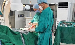 Mổ cấp cứu thai phụ có u xơ lớn, cứu thai nhi an toàn