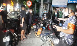 Cảnh s&#225;t v&#226;y bắt loạt ‘qu&#225;i xế’ độ p&#244; g&#226;y n&#225;o loạn đường phố đ&#234;m Trung thu