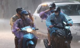 Ngày cuối nghỉ lễ, Bắc Bộ và Nam Bộ chuyển mưa to