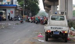 Hà Nội: Có một con phố nơi biển cấm là thứ vô nghĩa với "bà nội trợ"