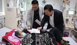 Bệnh viện Đa khoa 115 Nghệ An trao 180 suất qu&#224; đến c&#225;c bệnh nh&#226;n kh&#243; khăn