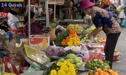 Nhộn nhịp thị trường đồ cúng ông Công ông Táo