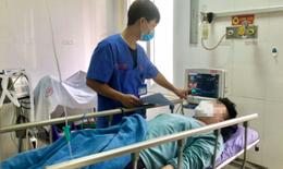 Sốc phản vệ sau tiêm thuốc giảm đau, nam thanh niên phải nhập viện cấp cứu