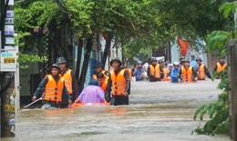 Lũ lụt miền Trung: 7 rủi ro sức khỏe thường gặp v&#224; c&#225;ch xử tr&#237;